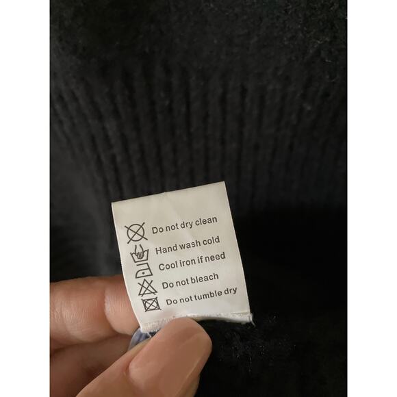 The CURATED CLOSET Lace Sleeve Sweater Dress in Black Size Small S - Picture 7 of 7